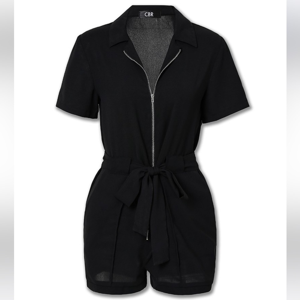 Short sleeve zipper design romper